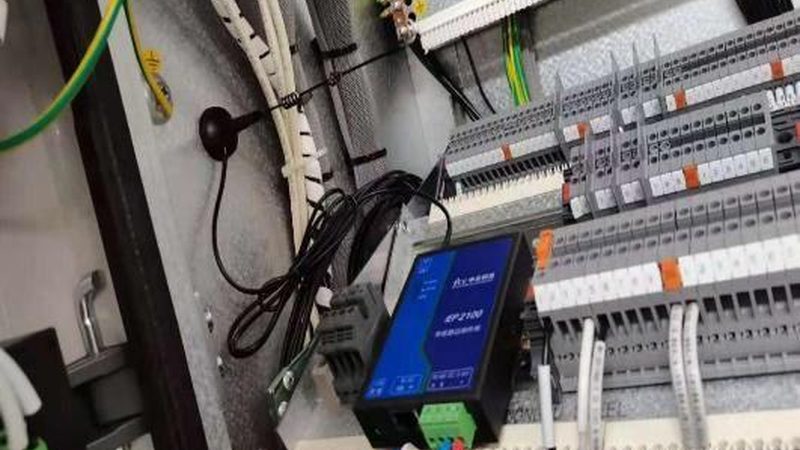在安装前，对干式变压器及其附件进行检查，确保各部件完好无损。以下是检查要点：